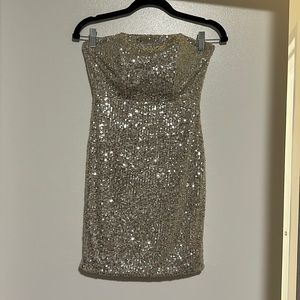 Forever 21 Size Small Fitted Strapless Glitter Mini Dress